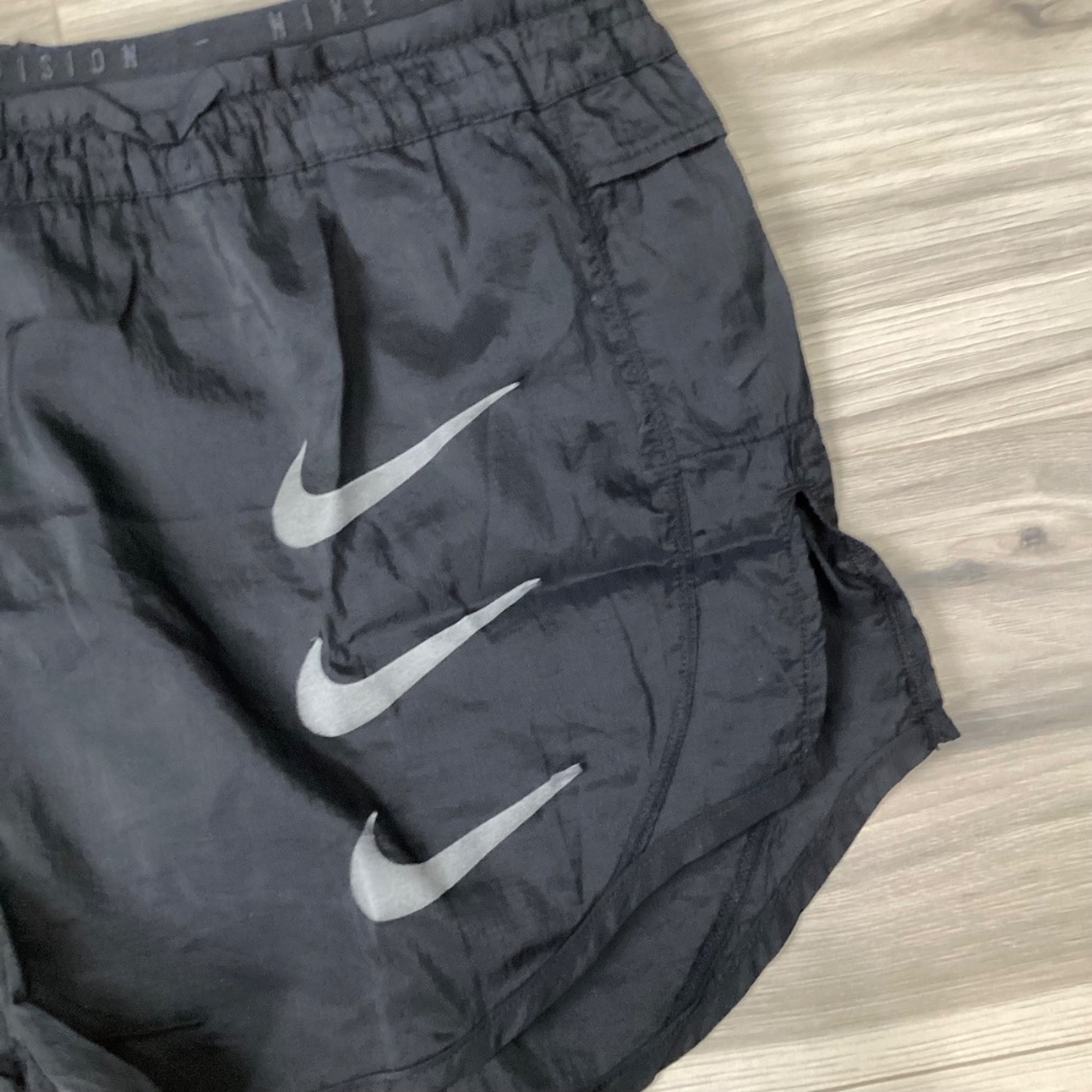 Nike Shorts - Picture 7 of 9